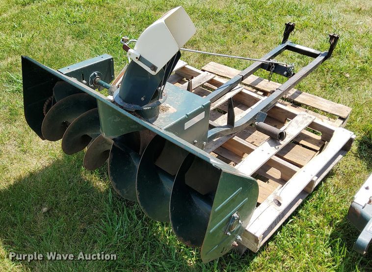 image for item EJ0151 Bolens 1700 tractor