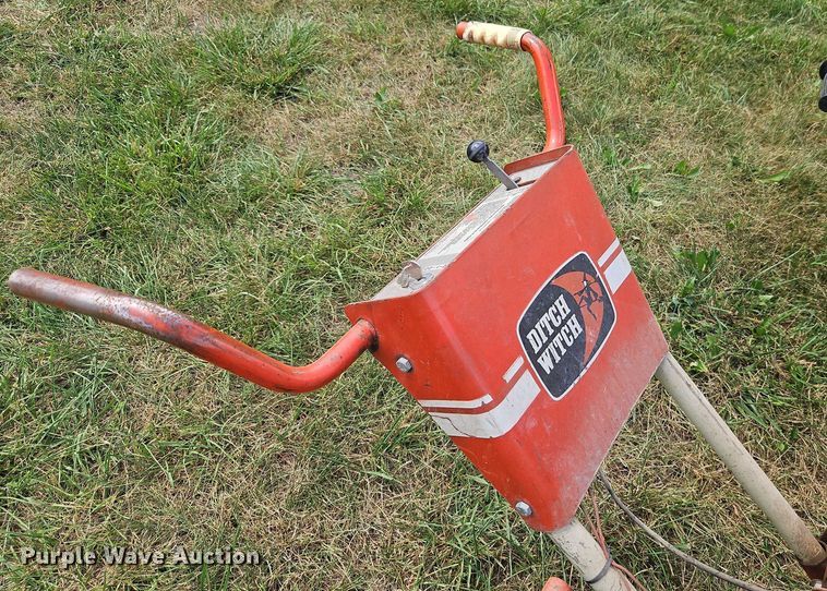 image for item EJ0153 (2) trenchers