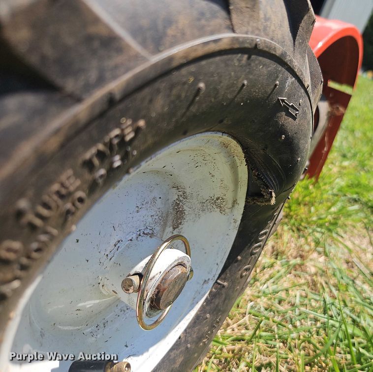 image for item EJ0154 Lawn equipment