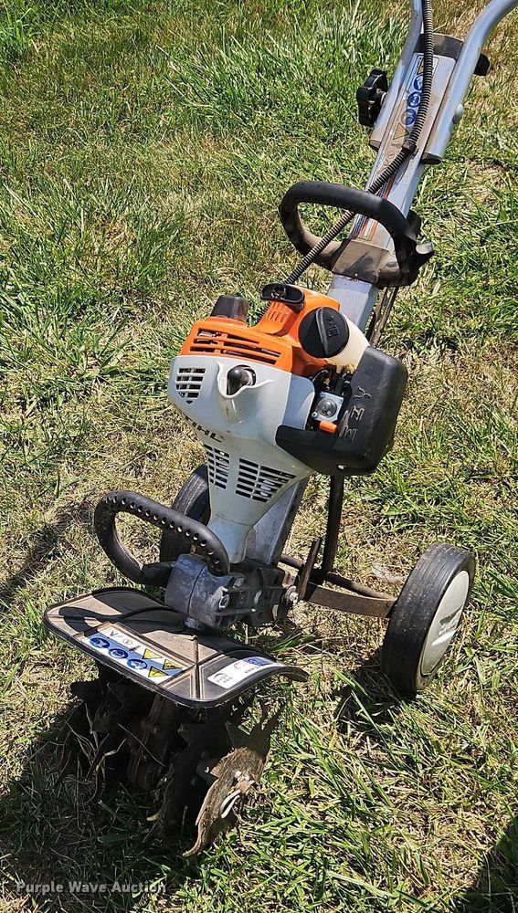 image for item EJ0154 Lawn equipment