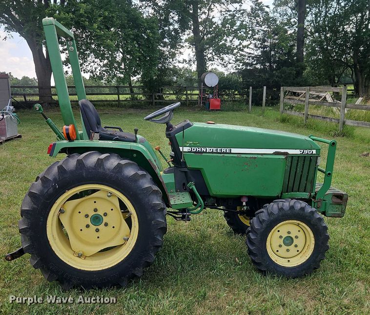 image for item EJ0158 John Deere 790 MFWD tractor