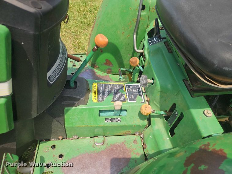 image for item EJ0158 John Deere 790 MFWD tractor