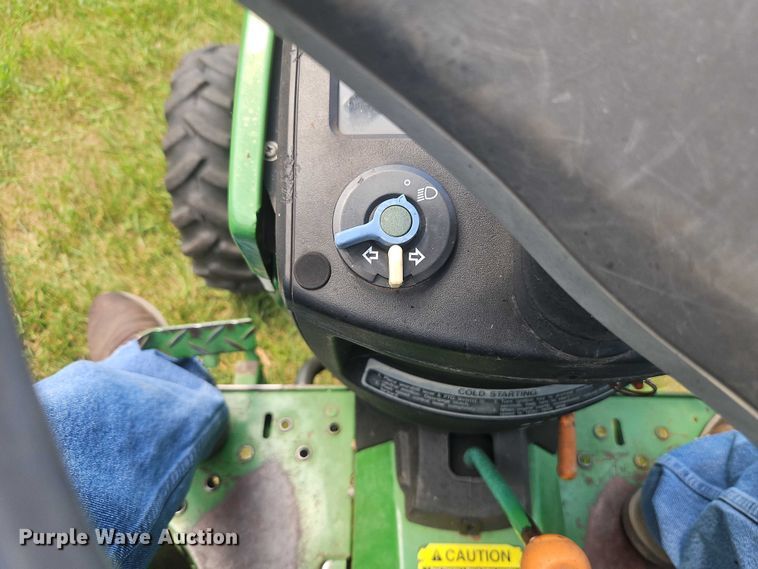 image for item EJ0158 John Deere 790 MFWD tractor