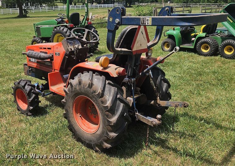 image for item EJ0159 Kioti LB1914 MFWD tractor