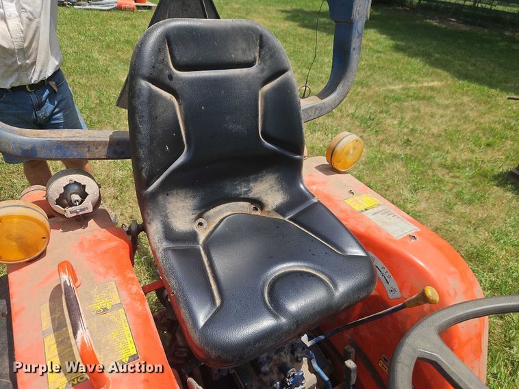 image for item EJ0159 Kioti LB1914 MFWD tractor