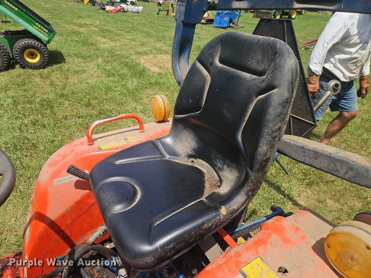 image for item EJ0159 Kioti LB1914 MFWD tractor