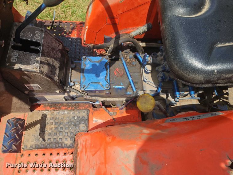 image for item EJ0159 Kioti LB1914 MFWD tractor