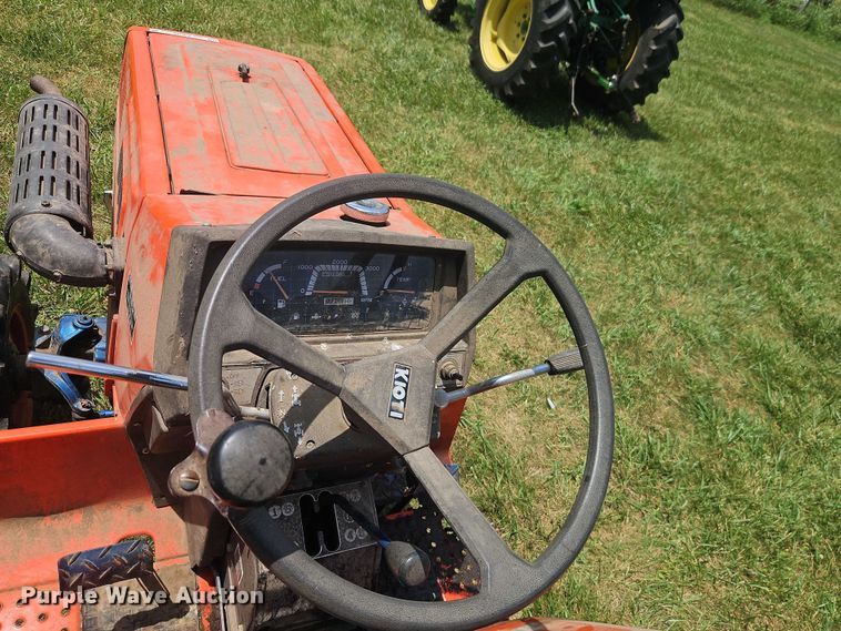 image for item EJ0159 Kioti LB1914 MFWD tractor