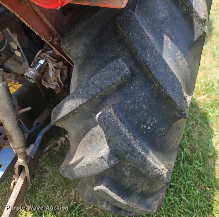 image for item EJ0159 Kioti LB1914 MFWD tractor