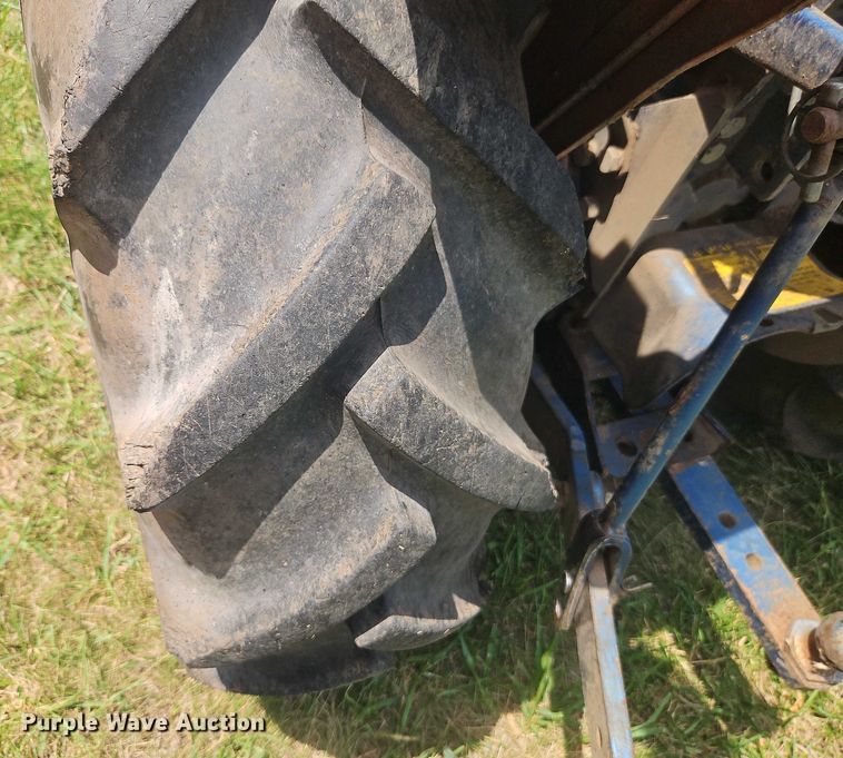 image for item EJ0159 Kioti LB1914 MFWD tractor