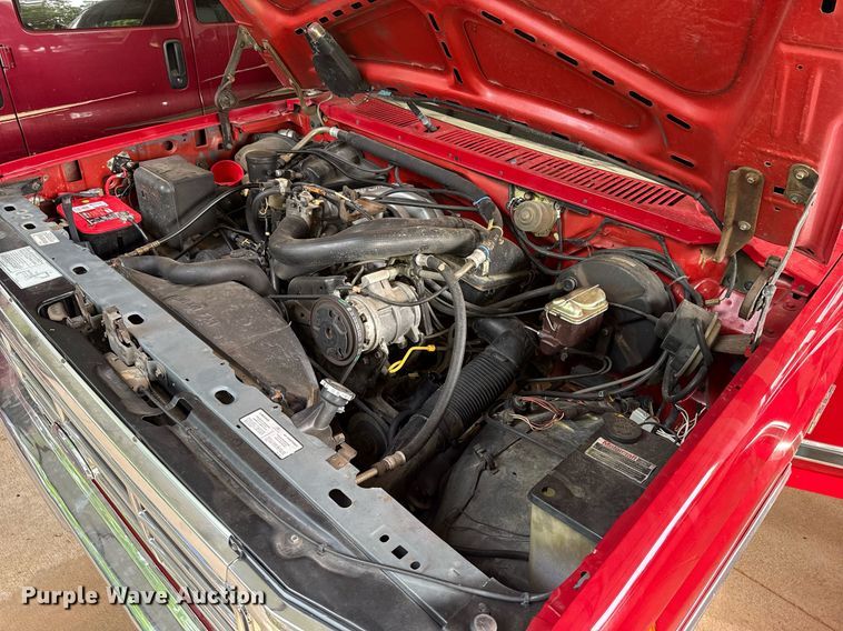 image for item EJ4491 1986 Ford F150 XLT pickup truck