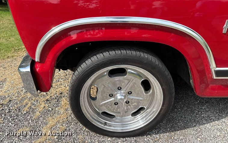 image for item EJ4491 1986 Ford F150 XLT pickup truck