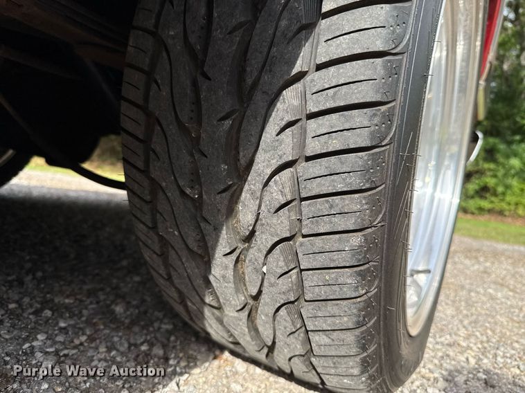 image for item EJ4491 1986 Ford F150 XLT pickup truck