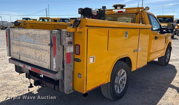 image for item EJ4532 2018 Ford F350 Super Duty XL utility bed pickup truck