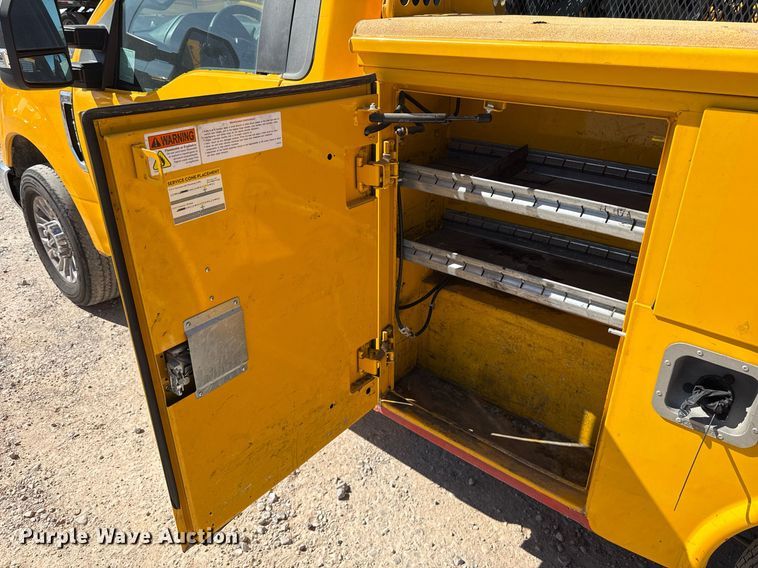 image for item EJ4532 2018 Ford F350 Super Duty XL utility bed pickup truck