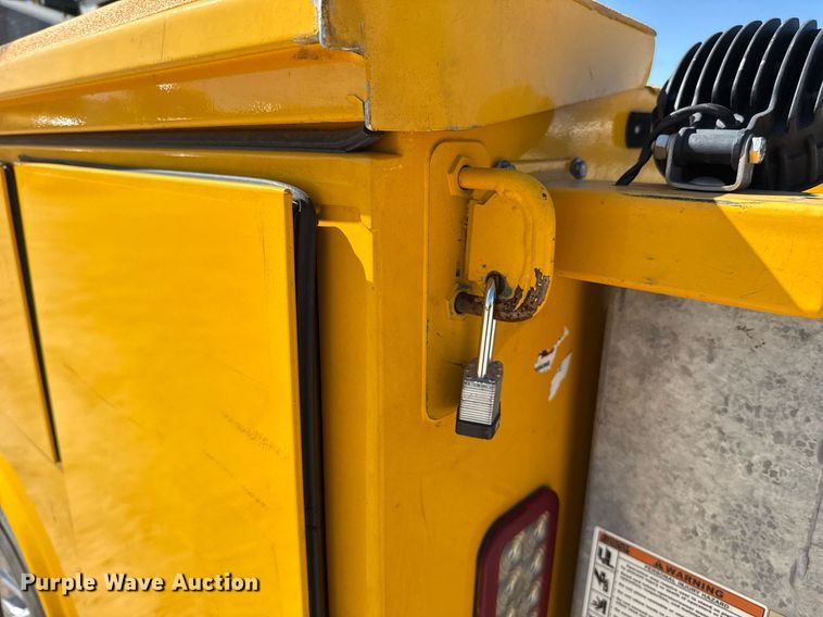 image for item EJ4532 2018 Ford F350 Super Duty XL utility bed pickup truck