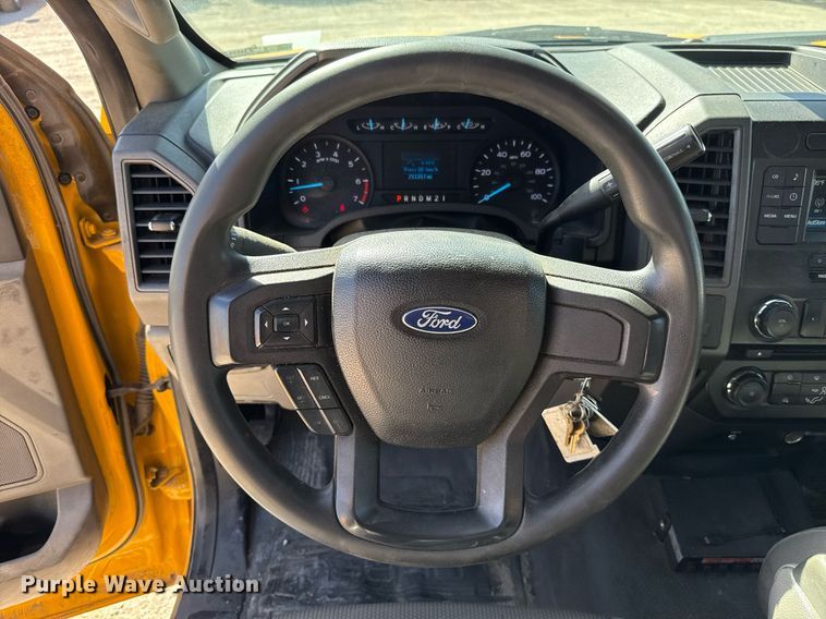 image for item EJ4532 2018 Ford F350 Super Duty XL utility bed pickup truck