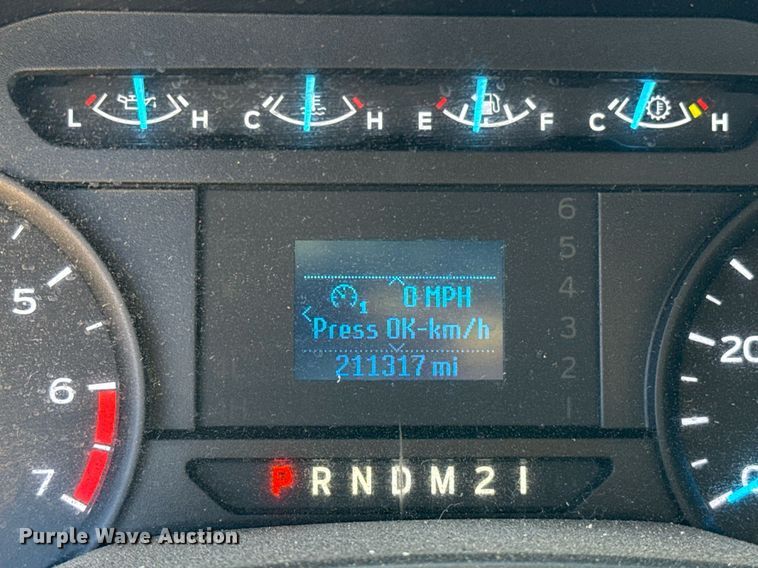 image for item EJ4532 2018 Ford F350 Super Duty XL utility bed pickup truck