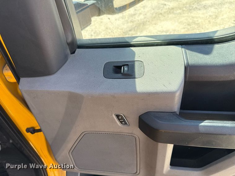 image for item EJ4532 2018 Ford F350 Super Duty XL utility bed pickup truck