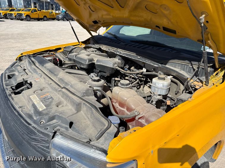 image for item EJ4532 2018 Ford F350 Super Duty XL utility bed pickup truck