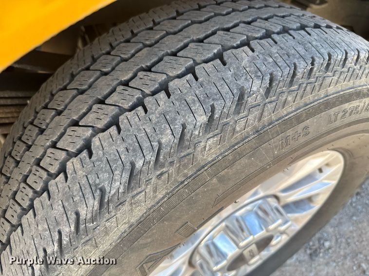 image for item EJ4532 2018 Ford F350 Super Duty XL utility bed pickup truck