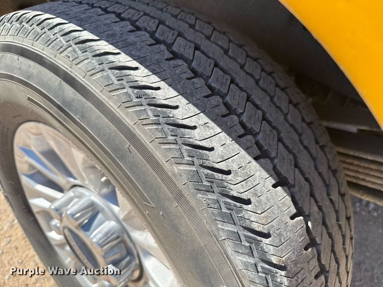 image for item EJ4532 2018 Ford F350 Super Duty XL utility bed pickup truck