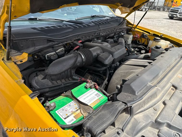 image for item EJ4549 2017 Ford F350 Super Duty utility bed pickup truck