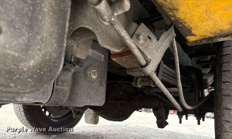 image for item EJ4549 2017 Ford F350 Super Duty utility bed pickup truck