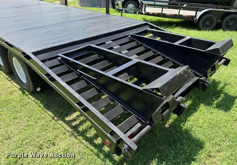 image for item EJ4721 2000 Central equipment trailer