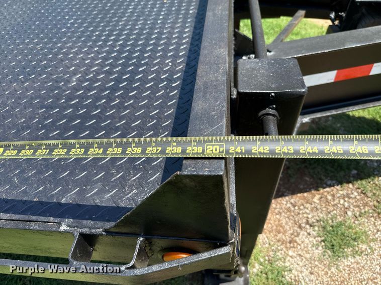 image for item EJ4721 2000 Central equipment trailer