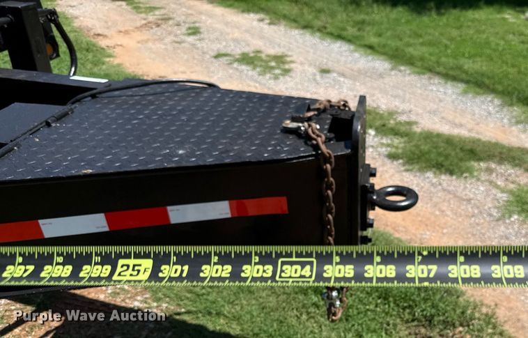 image for item EJ4721 2000 Central equipment trailer