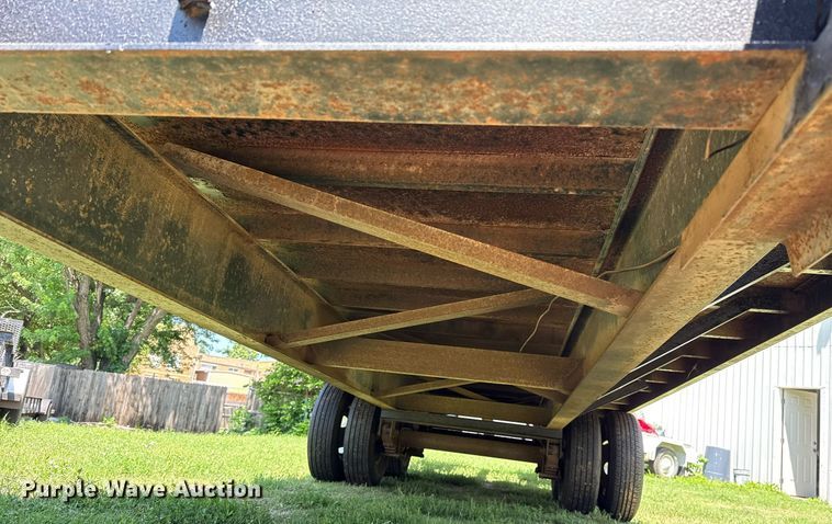 image for item EJ4721 2000 Central equipment trailer