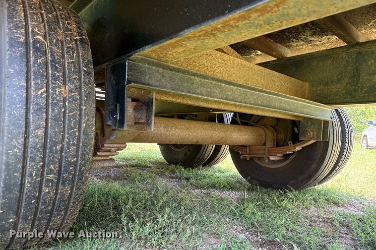 image for item EJ4721 2000 Central equipment trailer