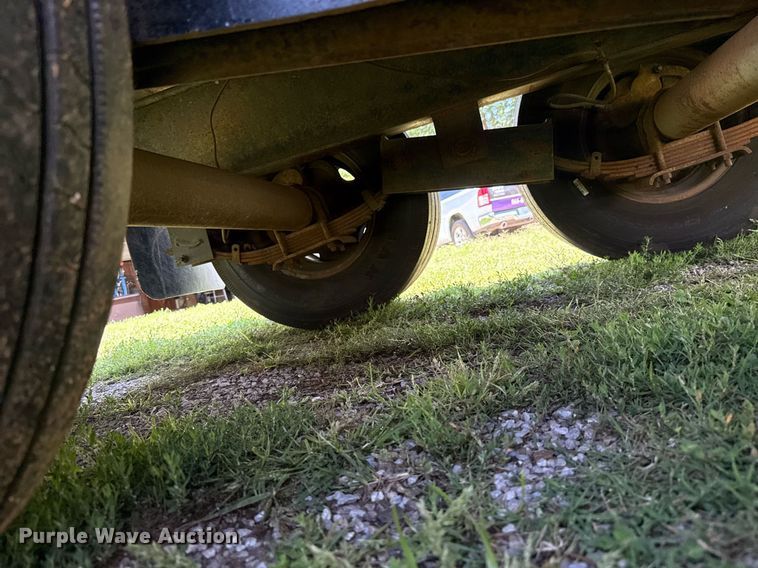 image for item EJ4721 2000 Central equipment trailer