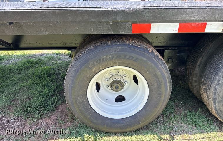 image for item EJ4721 2000 Central equipment trailer