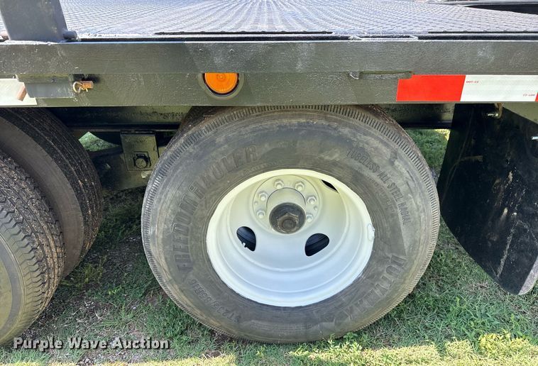 image for item EJ4721 2000 Central equipment trailer