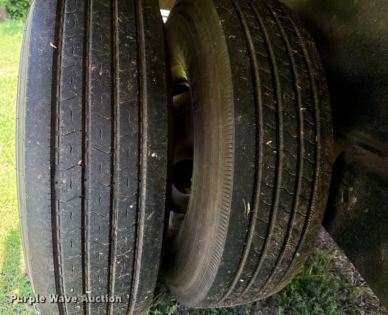 image for item EJ4721 2000 Central equipment trailer