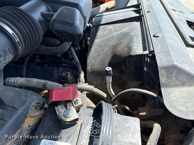 image for item EJ4757 2017 Ford F250 Super Duty XL SuperCab flatbed pickup truck