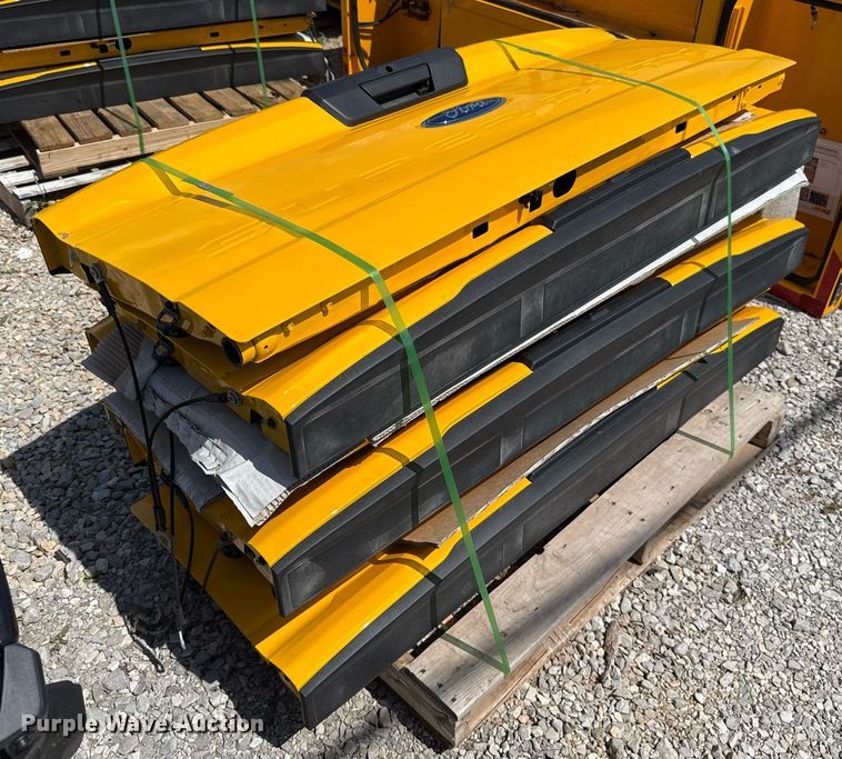 image for item EJ4759 (6) tailgates