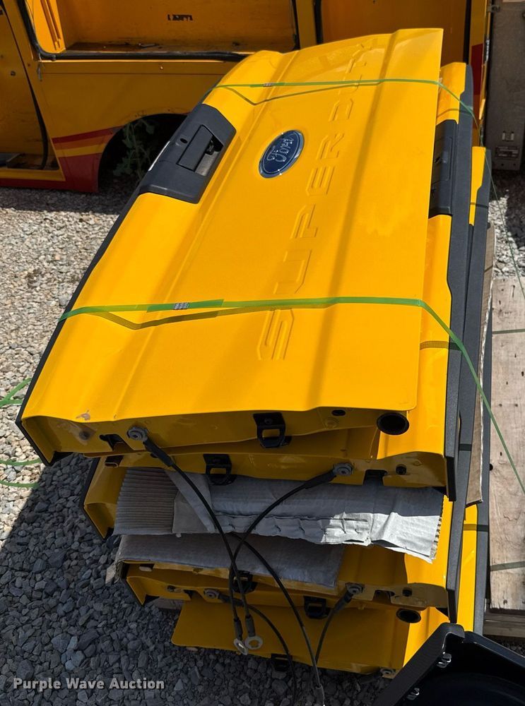 image for item EJ4759 (6) tailgates