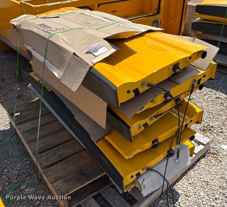 image for item EJ4760 (6) pickup truck tailgates