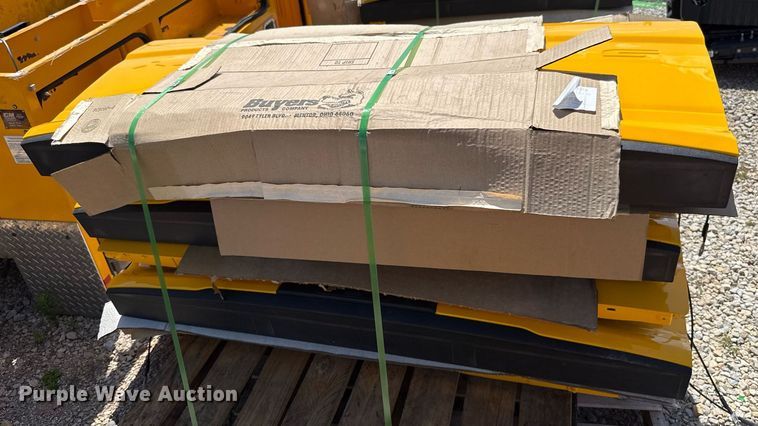 image for item EJ4760 (6) pickup truck tailgates