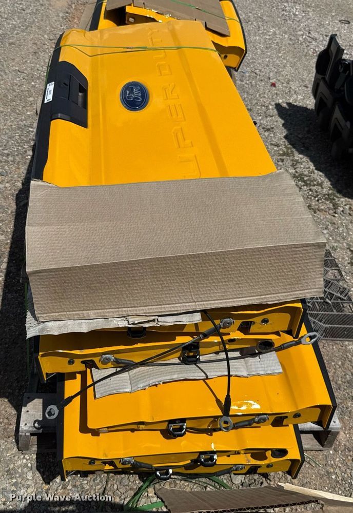 image for item EJ4761 (6) pickup truck tailgates