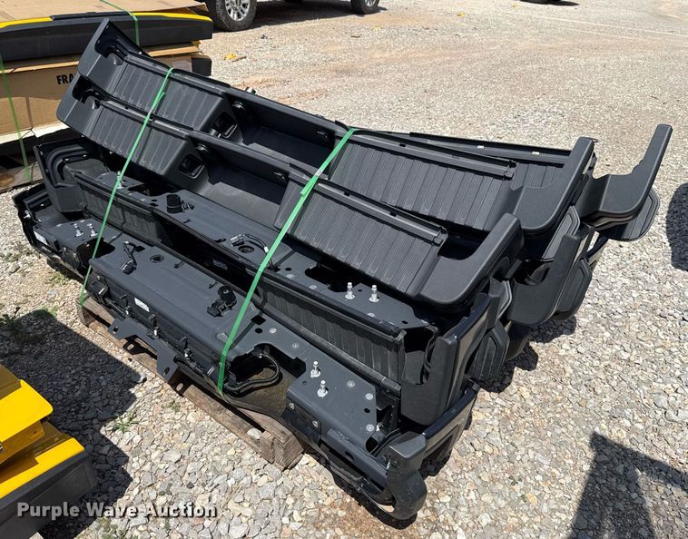 image for item EJ4764 (10) Ford F250 bumpers