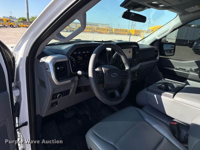 image for item EJ4768 2021 Ford F150 SuperCrew pickup truck