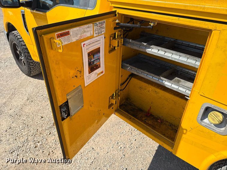 image for item EJ4769 2017 Ford F350 Super Duty utility bed pickup truck