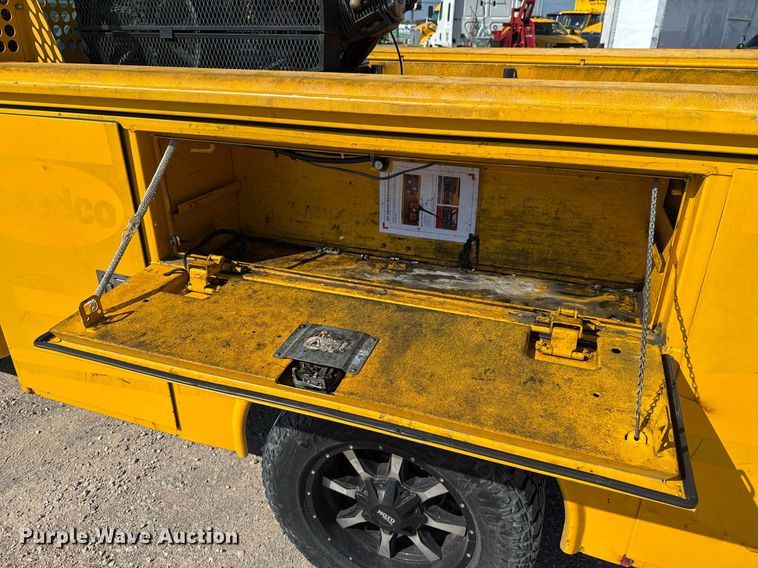 image for item EJ4769 2017 Ford F350 Super Duty utility bed pickup truck