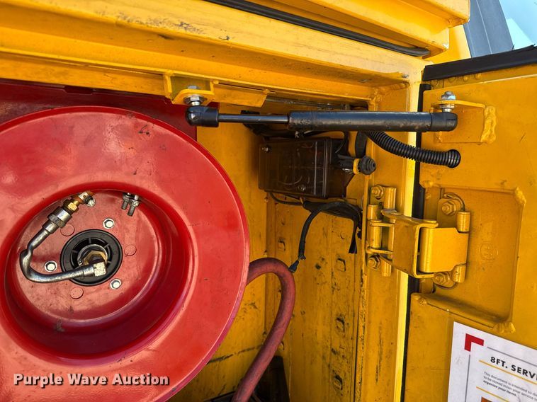 image for item EJ4769 2017 Ford F350 Super Duty utility bed pickup truck