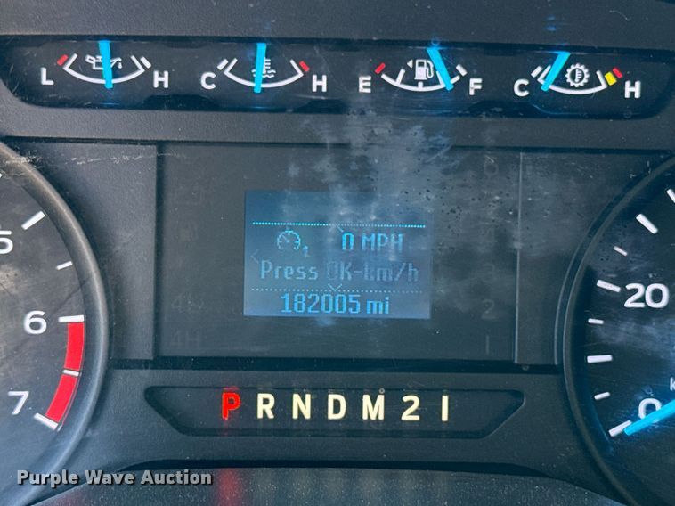 image for item EJ4769 2017 Ford F350 Super Duty utility bed pickup truck