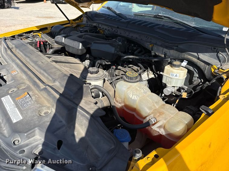 image for item EJ4769 2017 Ford F350 Super Duty utility bed pickup truck